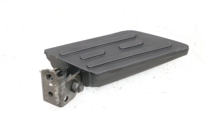 photo de RECHTER HINTERRADSTÄNDER PEUGEOT KISBEE 2T 50 (2010 - 2017) - Oberflächenzustand und Material