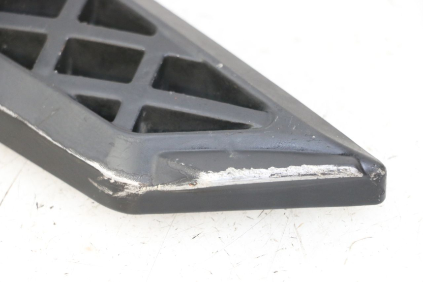 photo de FUSSRASTEN HINTEN RECHT PEUGEOT KISBEE 4T 50 (2018 - 2022) - Detailansicht des Bauteils