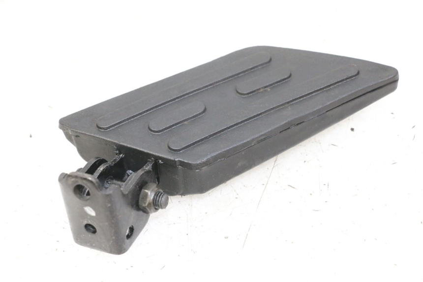 photo de RECHTER HINTERRADSTÄNDER PEUGEOT KISBEE 4T 50 (2010 - 2017) - Hauptansicht