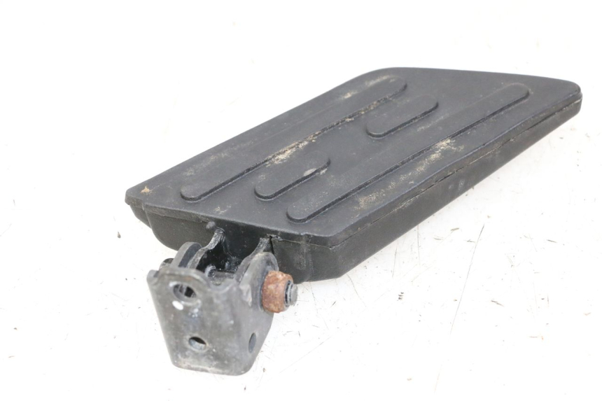 photo de FUSSRASTEN HINTEN RECHT PEUGEOT KISBEE 4T 50 (2018 - 2022) - Detailansicht des Bauteils