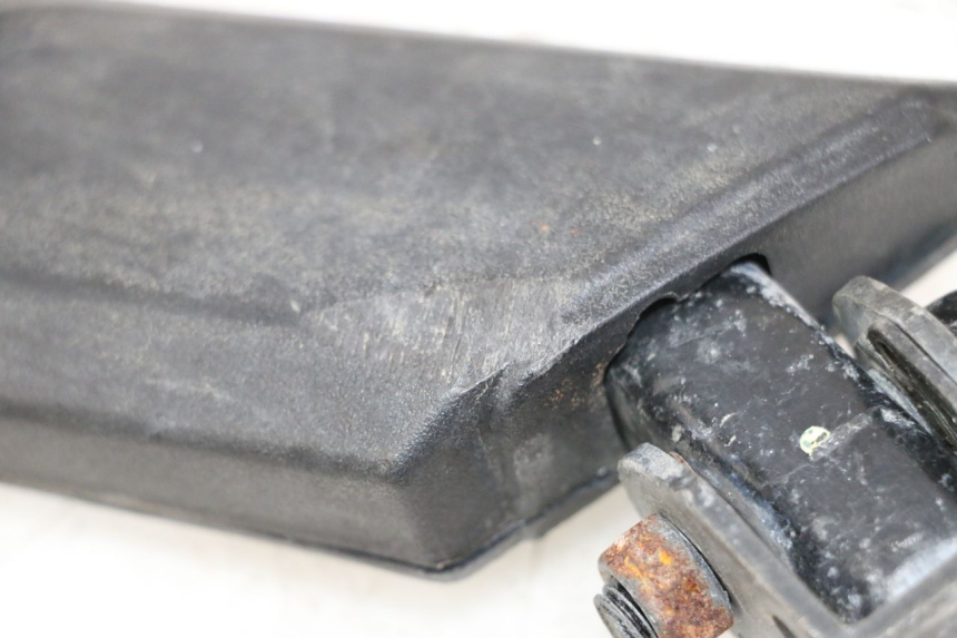 photo de FUSSRASTEN HINTEN RECHT PEUGEOT KISBEE 4T 50 (2018 - 2022) - Zoom auf Gebrauchszustand