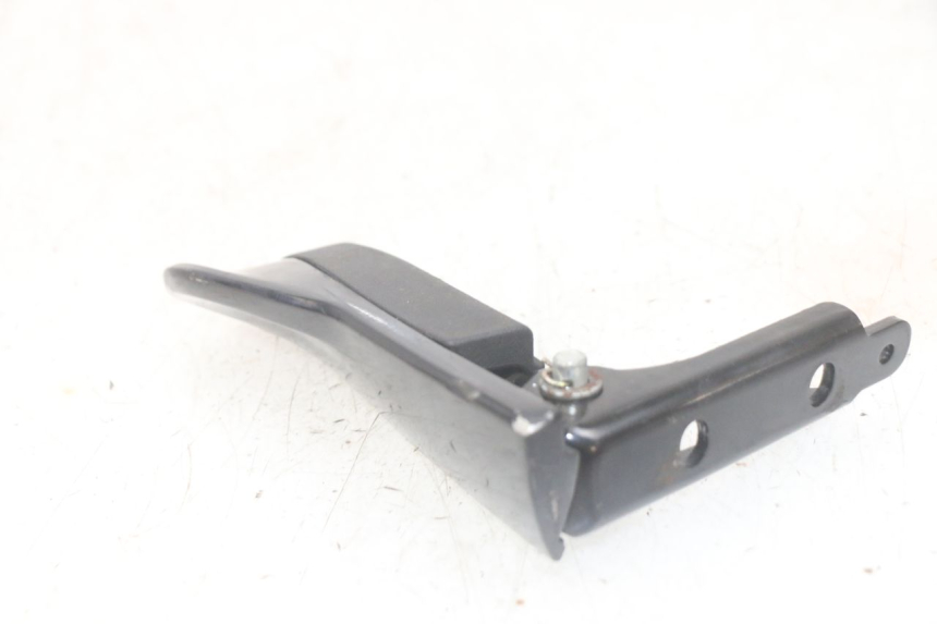 photo de FUSSRASTEN HINTEN RECHT PIAGGIO MP3 HPE 300 (2019 - 2026) - Technische Nahaufnahme