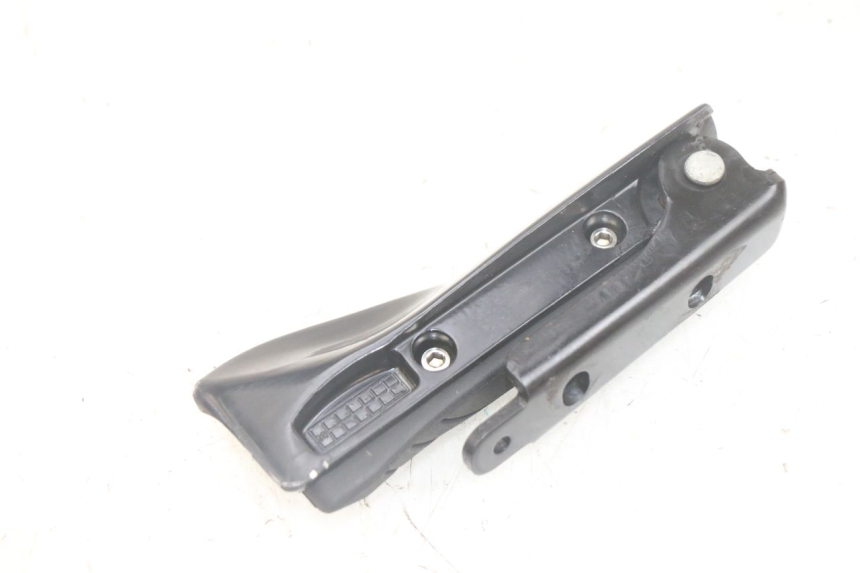 photo de FUSSRASTEN HINTEN RECHT PIAGGIO MP3 HPE 300 (2019 - 2026) - Details der Befestigungspunkte