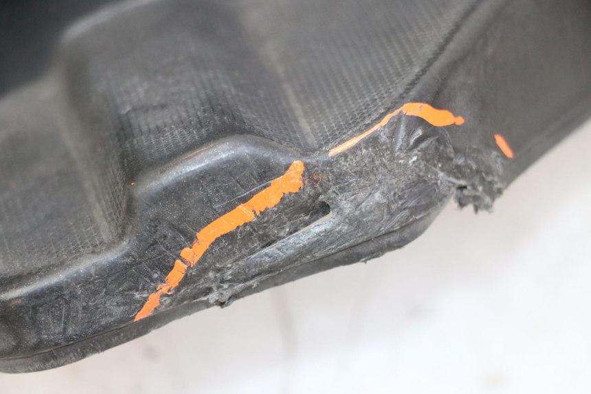 photo de FUSSRASTEN HINTEN RECHT PIAGGIO NEW TYPHOON 50 (2010 - 2017) - Zoom auf Gebrauchszustand