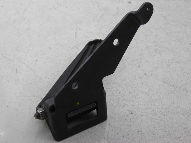 photo de FUSSRASTEN HINTEN RECHT PEUGEOT GEOPOLIS 250 (2006 - 2008) - Detailansicht des Bauteils