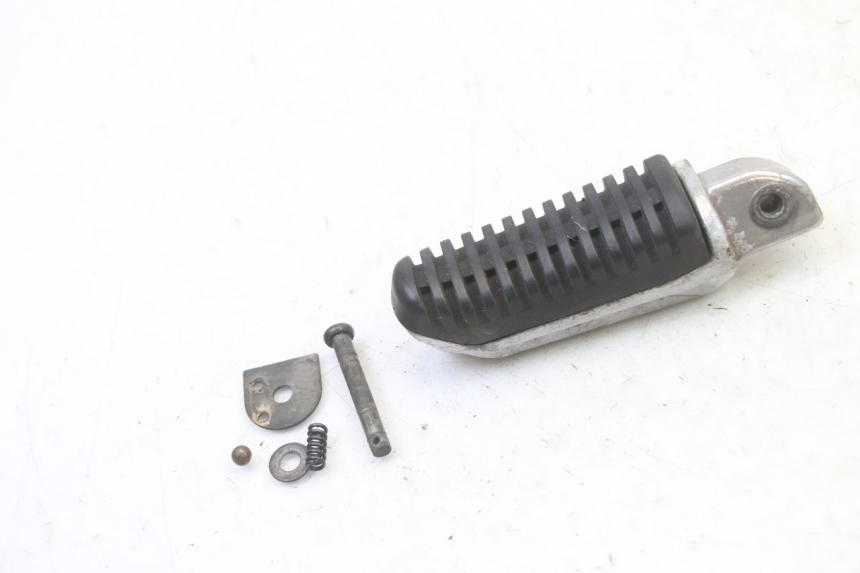 photo de FUSSRASTEN HINTEN RECHT MAG POWER R-STREET 50 (2016 - 2025) - Zoom auf Gebrauchszustand