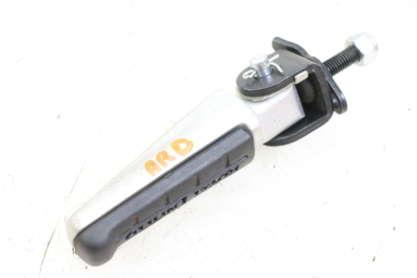 photo de FUSSRASTEN HINTEN RECHT ROYAL ENFIELD CONTINENTAL GT 650 (2019 - 2024) - Technische Nahaufnahme