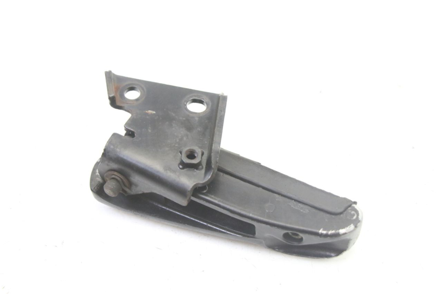 photo de FUSSRASTEN HINTEN RECHT GILERA RUNNER SP 50 (2006 - 2008) - Details der Befestigungspunkte