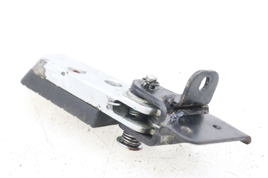 photo de FUSSRASTEN HINTEN RECHT DAELIM S3 125 (2010 - 2017) - Zoom auf Gebrauchszustand