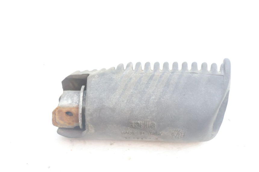 photo de FUSSRASTEN HINTEN RECHT APRILIA SCARABEO GT 125 (1999 - 2007) - Alternative Perspektive