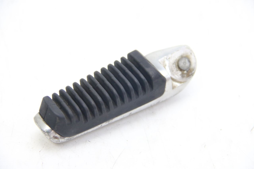 photo de RECHTER HINTERRADSTÄNDER SUZUKI SIXTEEN 125 (2008 - 2010) - Hauptansicht