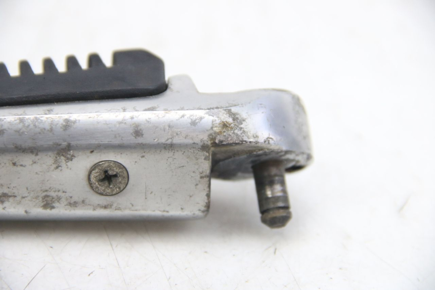 photo de RECHTER HINTERRADSTÄNDER SUZUKI SIXTEEN 125 (2008 - 2010) - Geprüftes Gebrauchtteil