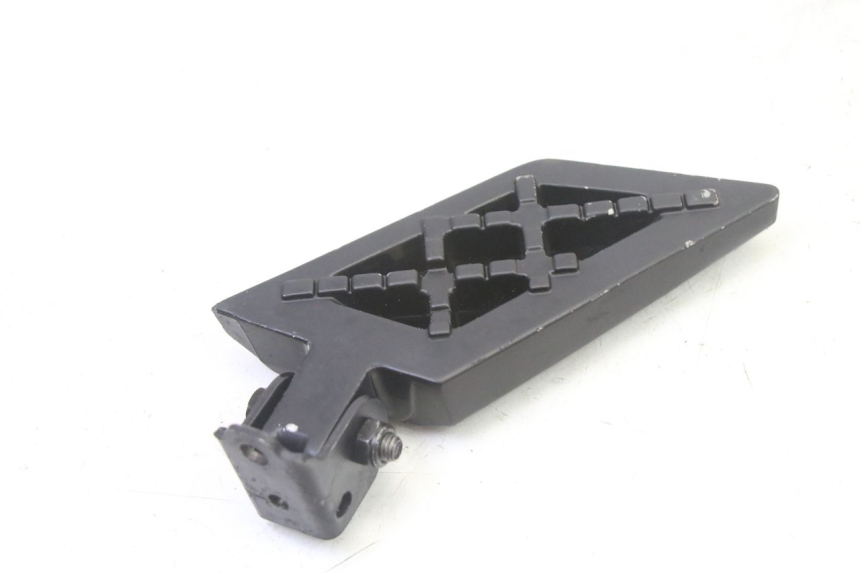 photo de FUSSRASTEN HINTEN RECHT PEUGEOT STREETZONE I 2T 50 (2018 - 2020) - Zoom auf Gebrauchszustand