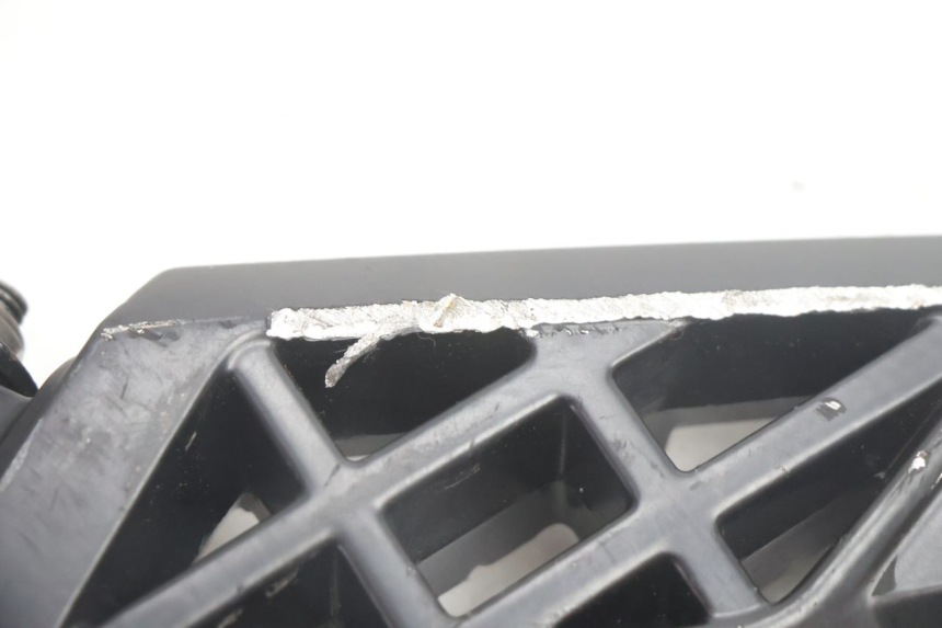 photo de FUSSRASTEN HINTEN RECHT PEUGEOT STREETZONE NAKED 2T 50 (2014 - 2018) - Technische Nahaufnahme