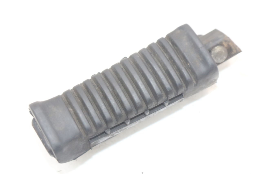 photo de FUSSRASTEN HINTEN RECHT SUZUKI GS F 500 (2004 - 2007) - Zoom auf Gebrauchszustand