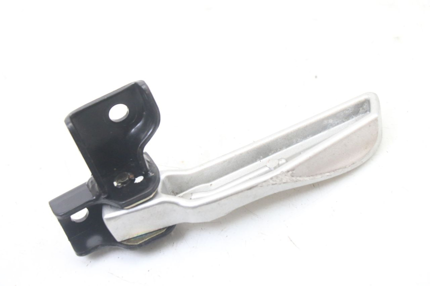 photo de FUSSRASTEN HINTEN RECHT PEUGEOT TWEET 4T 50 (2023 - 2025) - Details der Befestigungspunkte