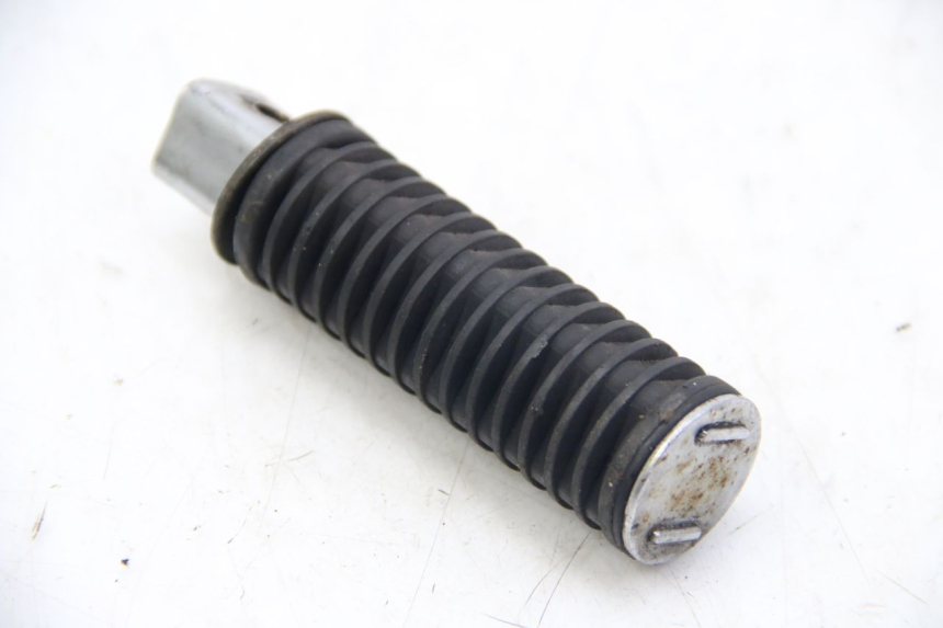 photo de RECHTER HINTERRADSTÄNDER HONDA VT C SHADOW 125 (1999 - 2007) - Hauptansicht