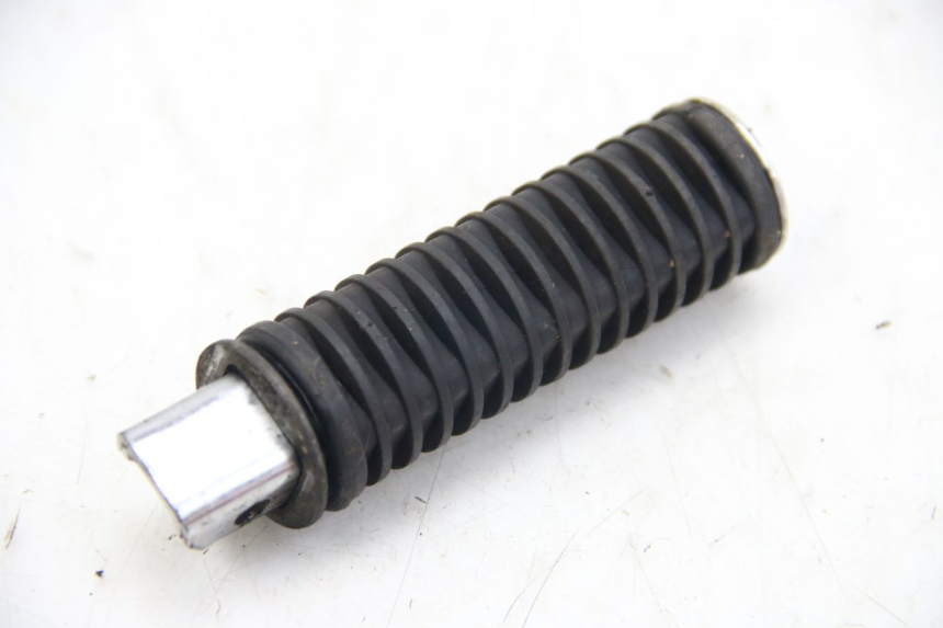 photo de RECHTER HINTERRADSTÄNDER HONDA VT C SHADOW 125 (1999 - 2007) - Detailansicht des Bauteils