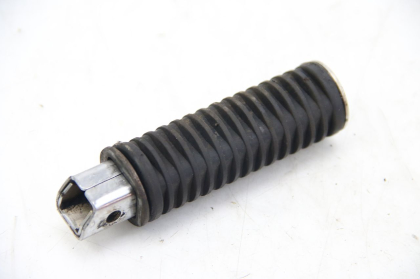 photo de RECHTER HINTERRADSTÄNDER HONDA VT C SHADOW 125 (1999 - 2007) - Zoom auf Gebrauchszustand