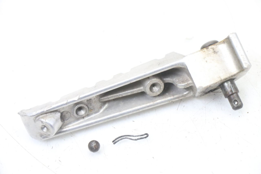 photo de FUSSRASTEN HINTEN RECHT YAMAHA X-MAX XMAX ABS 250 (2010 - 2012) - Alternative Perspektive