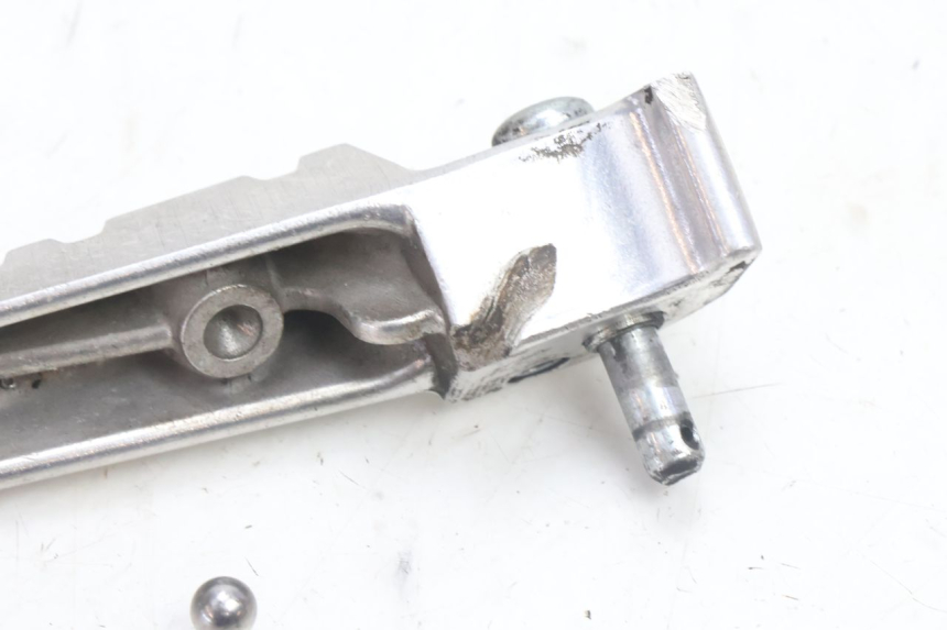 photo de FUSSRASTEN HINTEN RECHT YAMAHA X-MAX XMAX 125 (2010 - 2013) - Alternative Perspektive