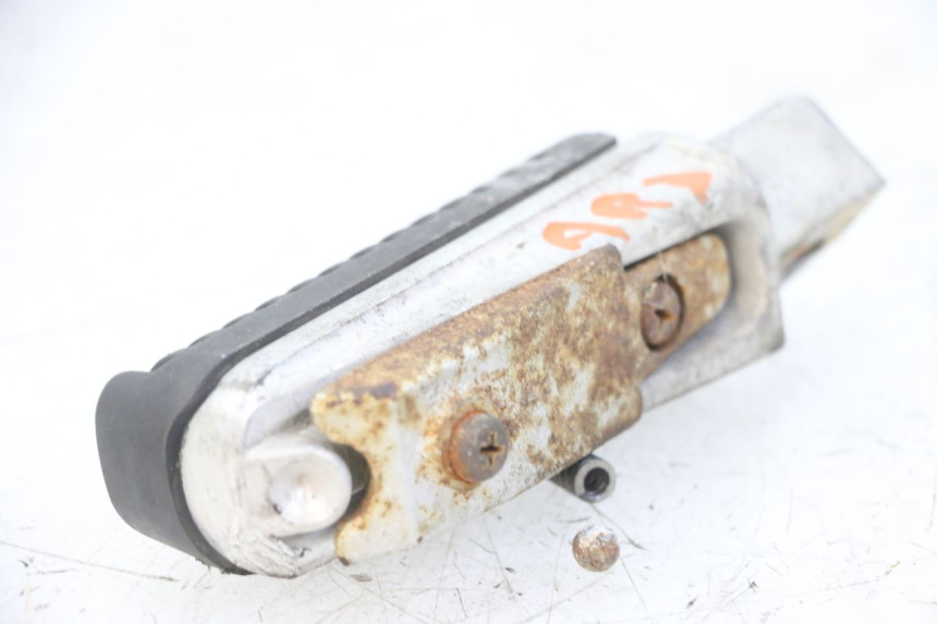 photo de FUSSRASTEN HINTEN RECHT YAMAHA XJ6 ABS 600 (2008 - 2016) - Detailansicht des Bauteils