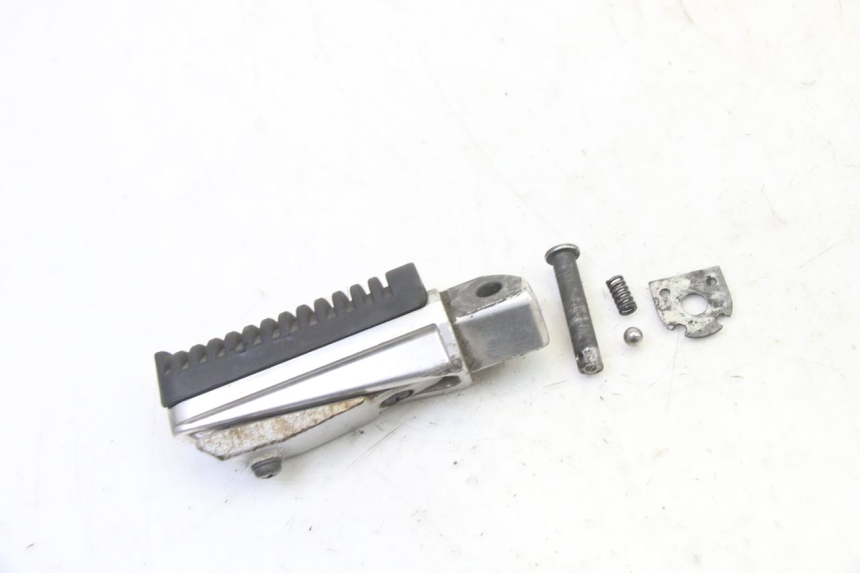 photo de FUSSRASTEN HINTEN RECHT YAMAHA XJ6 ABS 600 (2008 - 2016) - Zoom auf Gebrauchszustand