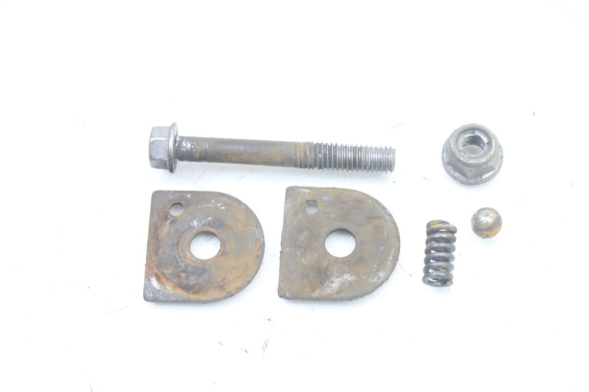 photo de FUSSRASTEN HINTEN RECHT YAMAHA FZS FAZER 600 (2001 - 2003) - Details der Befestigungspunkte