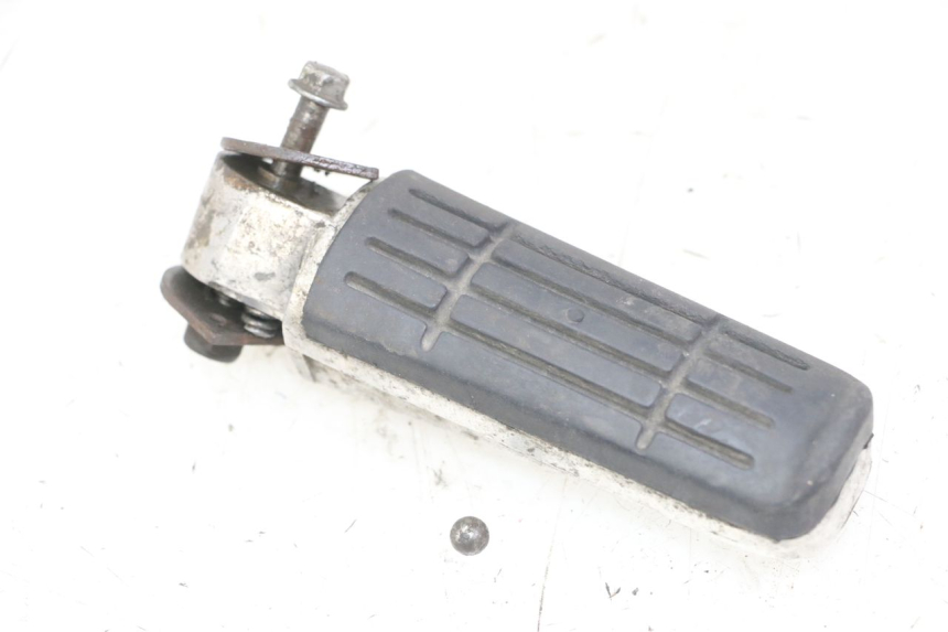 photo de FUSSRASTEN HINTEN RECHT YAMAHA FZS FAZER 600 (2001 - 2003) - Technische Nahaufnahme