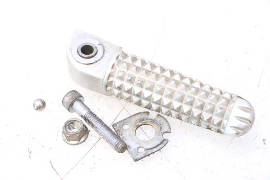 photo de FUSSRASTEN HINTEN RECHT YAMAHA YZF R6 600 (2008 - 2009) - Detailansicht des Bauteils