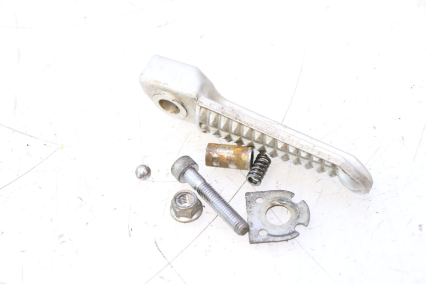 photo de FUSSRASTEN HINTEN RECHT YAMAHA YZF R6 600 (2008 - 2009) - Gesamtansicht des Produkts