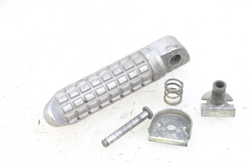 photo de FUSSRASTEN HINTEN RECHT KAWASAKI ZR 7 750 (1999 - 2004) - Hauptansicht