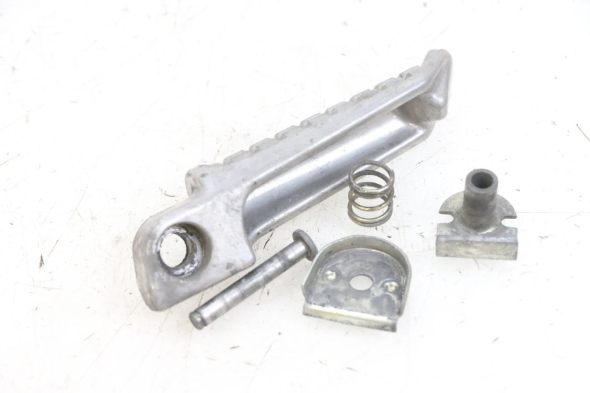 photo de FUSSRASTEN HINTEN RECHT KAWASAKI ZR 7 750 (1999 - 2004) - Zoom auf Gebrauchszustand