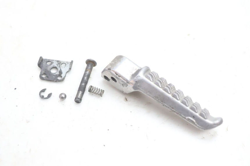 photo de FUSSRASTEN HINTEN RECHT KAWASAKI ZX-6R ZX6R 600 (2000 - 2002) - Detailansicht des Bauteils