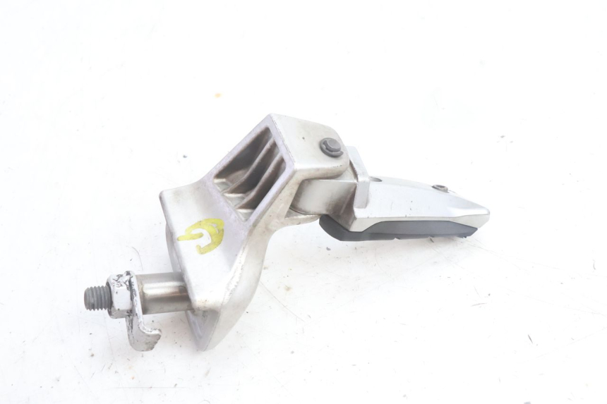 photo de FUSSRASTEN HINTEN LINKS BMW C1 125 (2000 - 2003) - Oberflächenzustand und Material