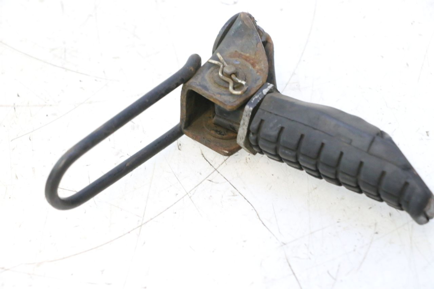 photo de FUSSRASTEN HINTEN LINKS HONDA CB TWO FIFTY 250 (1991 - 2002) - Zoom auf Gebrauchszustand