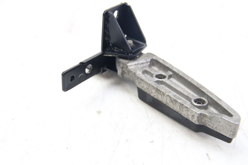 photo de LINKER HINTERER FUßRASTEN PEUGEOT CITYSTAR AIR 125 (2014 - 2017) - Detailansicht des Bauteils