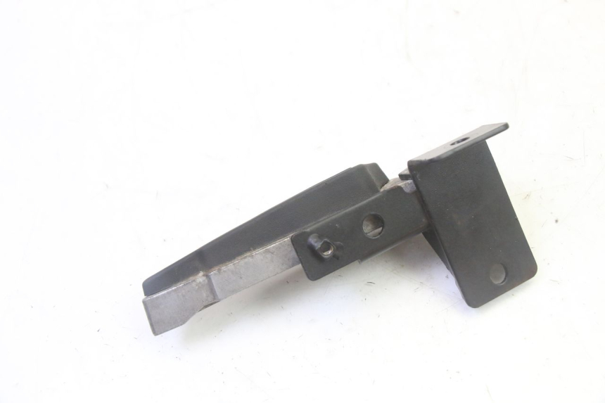 photo de LINKER HINTERER FUßRASTEN PEUGEOT CITYSTAR 50 (2013 - 2017) - Details der Befestigungspunkte