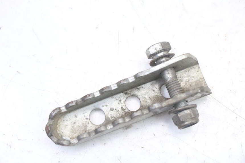 photo de FUSSRASTEN HINTEN LINKS DERBI SENDA R X-TREME 50 (2006 - 2010) - Detailansicht des Bauteils