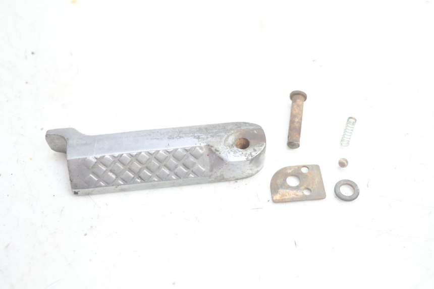 photo de FUSSRASTEN HINTEN LINKS CF MOTO E-CHARM 125 (2005 - 2008) - Hauptansicht