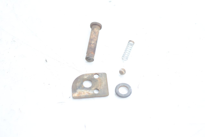 photo de FUSSRASTEN HINTEN LINKS CF MOTO E-CHARM 125 (2005 - 2008) - Technische Nahaufnahme