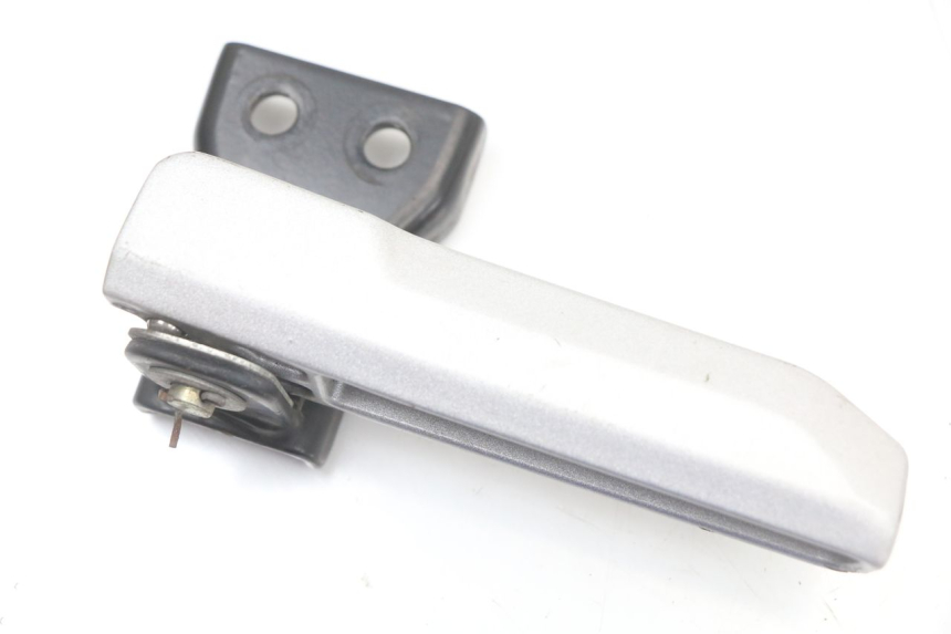 photo de FUSSRASTEN HINTEN LINKS LONGJIA EASY MAX 125 (2020 - 2024) - Technische Nahaufnahme