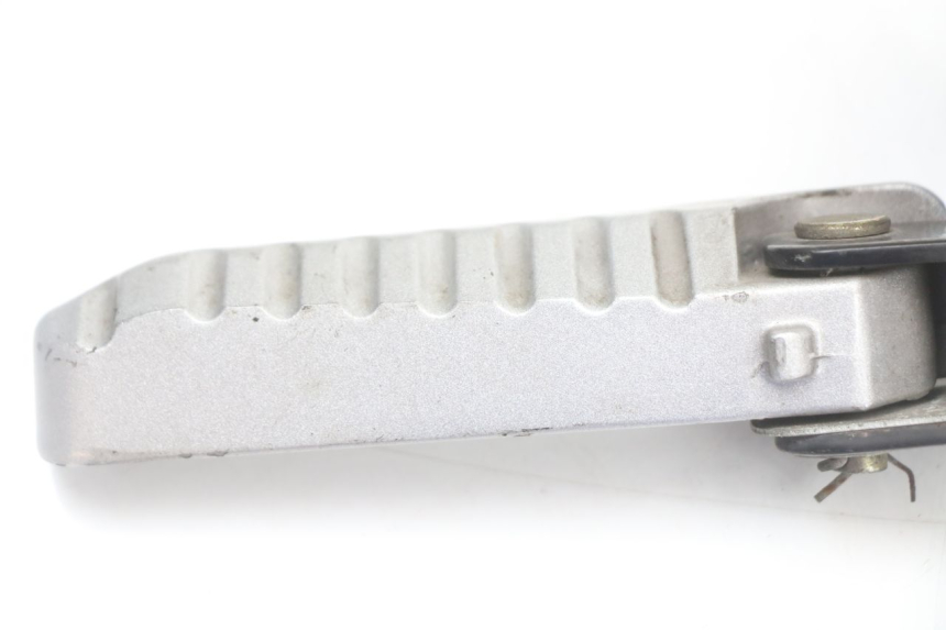 photo de FUSSRASTEN HINTEN LINKS LONGJIA EASY MAX 125 (2020 - 2024) - Details der Befestigungspunkte