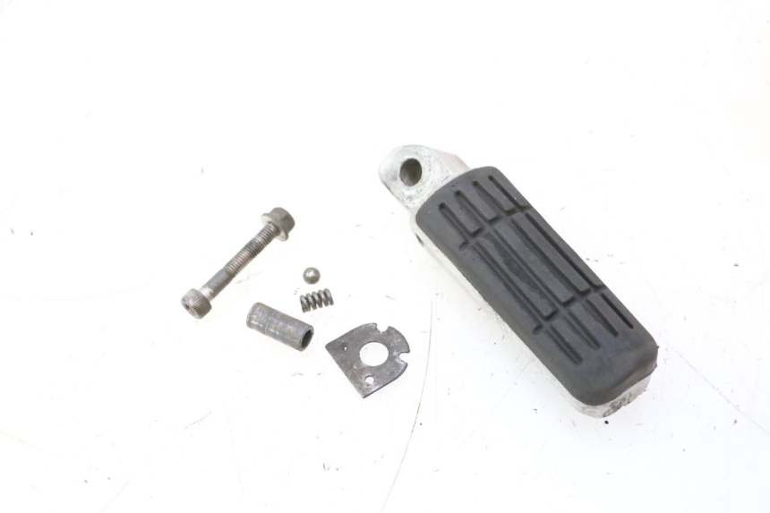 photo de FUSSRASTEN HINTEN LINKS YAMAHA FJR 1300 (2001 - 2005) - Detailansicht des Bauteils