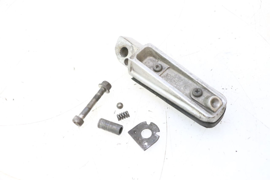 photo de FUSSRASTEN HINTEN LINKS YAMAHA FJR 1300 (2001 - 2005) - Technische Nahaufnahme