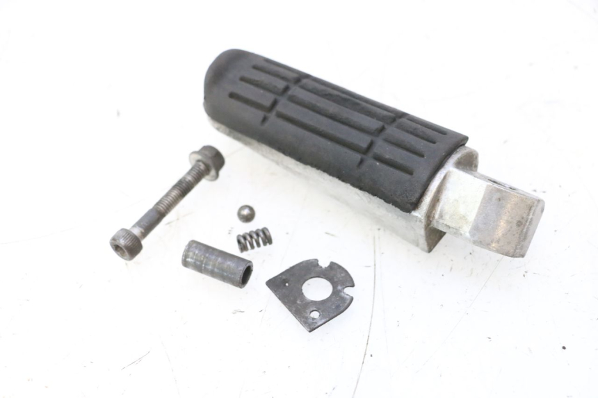 photo de FUSSRASTEN HINTEN LINKS YAMAHA FJR 1300 (2001 - 2005) - Oberflächenzustand und Material