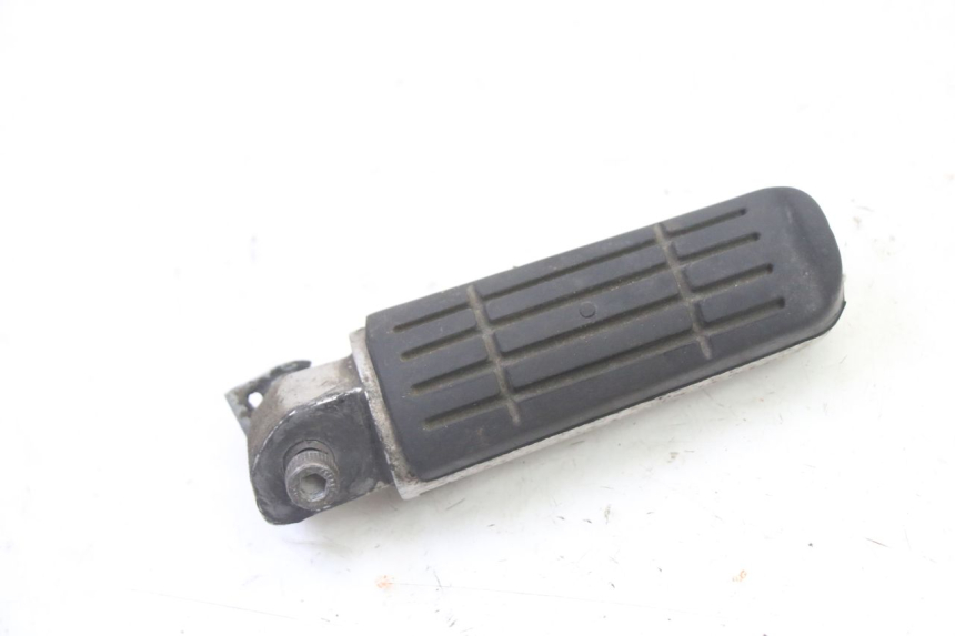 photo de FUSSRASTEN HINTEN LINKS YAMAHA FZ6 FAZER S2 600 (2007 - 2011) - Zoom auf Gebrauchszustand