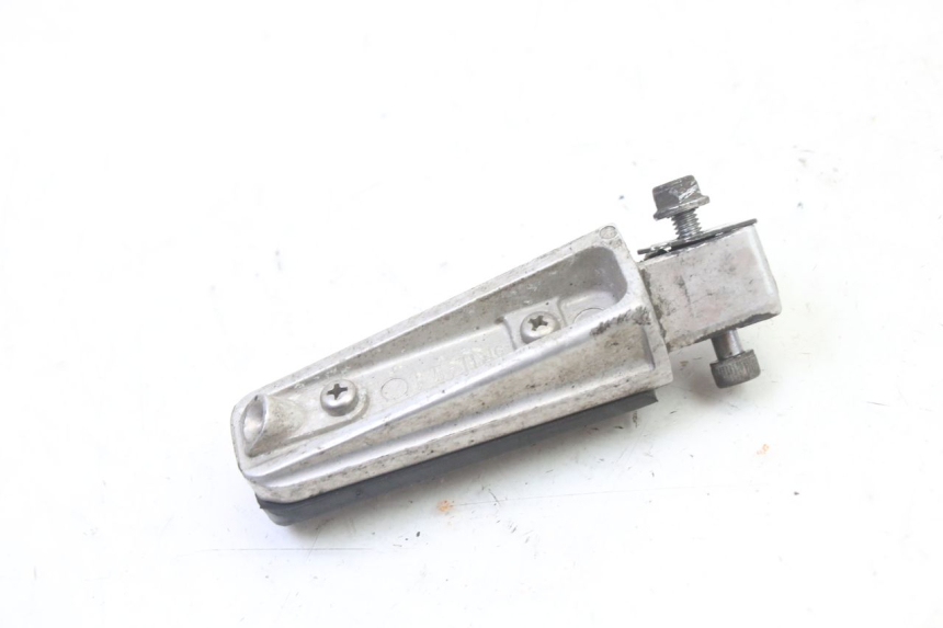 photo de FUSSRASTEN HINTEN LINKS YAMAHA FZ6 FAZER S2 600 (2007 - 2011) - Alternative Perspektive