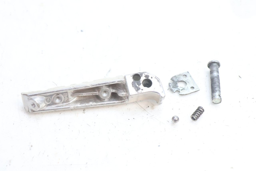 photo de FUSSRASTEN HINTEN LINKS YAMAHA FZ8 800 (2010 - 2016) - Technische Nahaufnahme