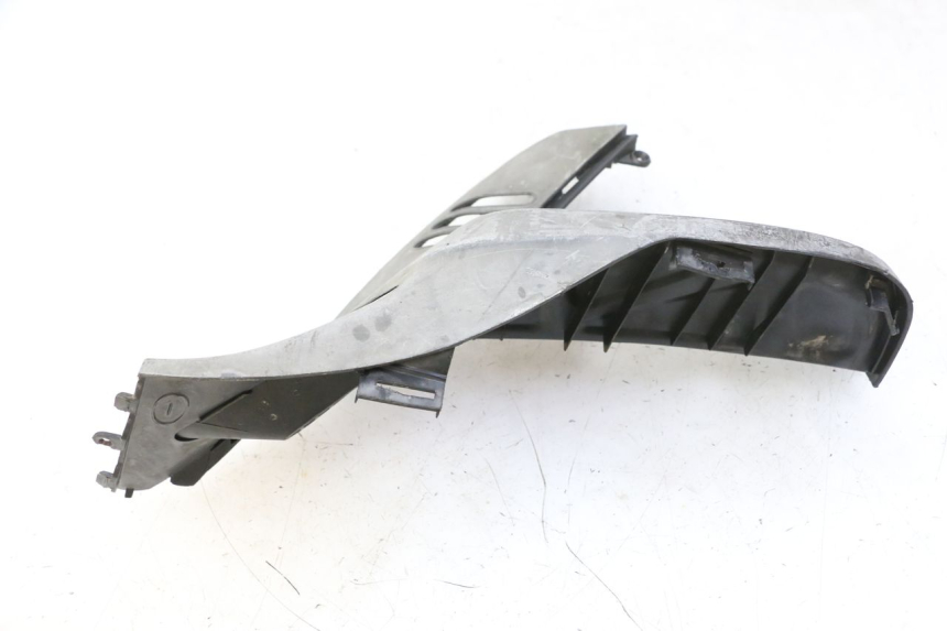 photo de FUSSRASTEN HINTEN LINKS KYMCO GRAND DINK 125 (2008 - 2014) - Technische Nahaufnahme